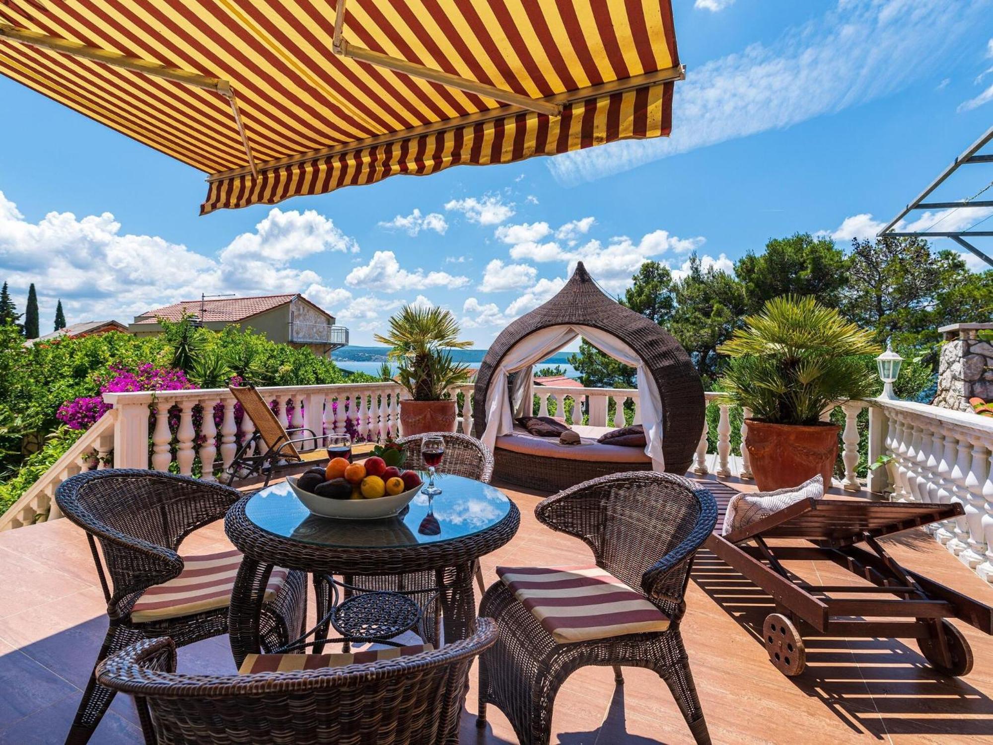 Beautiful Holiday Home With Private Pool, Nice Garden With Relax Area, Taverne Maslenica Exteriör bild