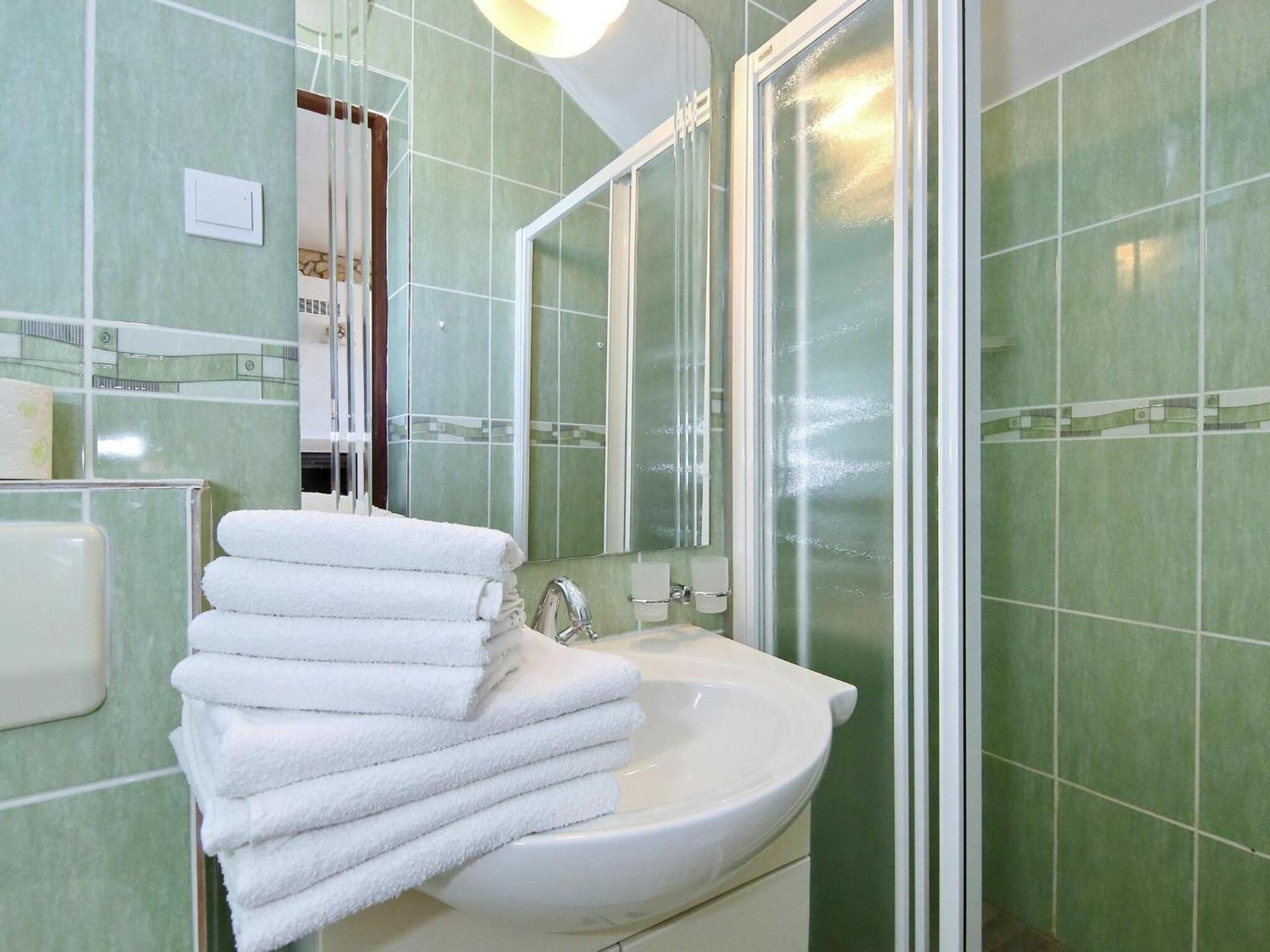 Beautiful Holiday Home With Private Pool, Nice Garden With Relax Area, Taverne Maslenica Exteriör bild